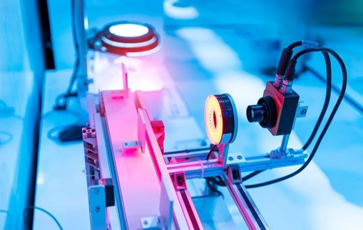 Inspection station with camera system on a factory production line