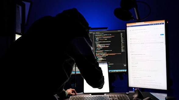 Cronos Halts Blockchain After Tectonic Exploit Puts About $75 Million at Risk
