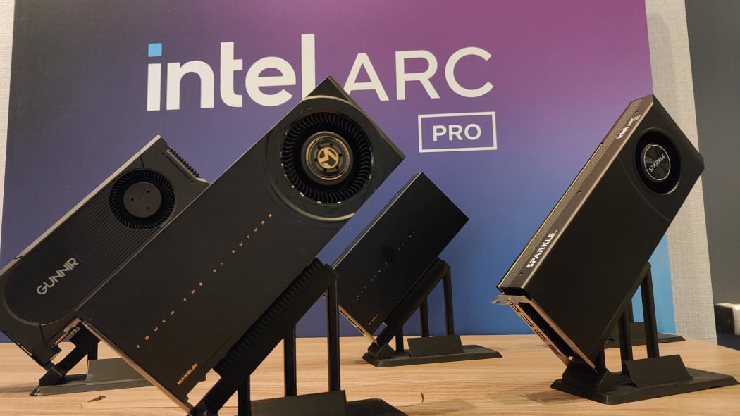 GUNNIR’s Dual Arc Pro B70 Challenges One-GPU AI Workstations